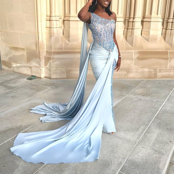 Custom Prom Dress (can be used for any event) - Picture 1 of 4